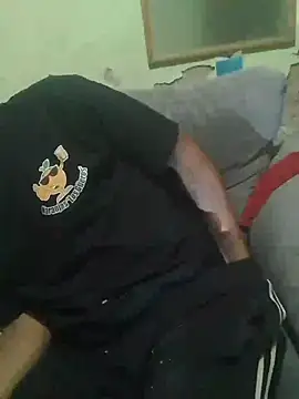 Snapshot of mavyz56 chatting on February 22, 8:29 pm mavyz56 online show from February 22, 8:29 pm