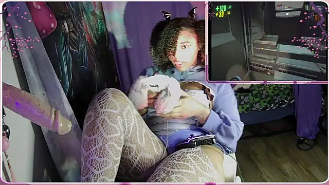 HonneyBunnyXO online show from March 23, 6:28 am