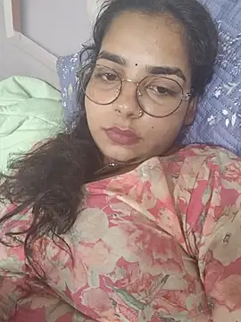 Himani 0122 online show from July 7, 8:02 pm