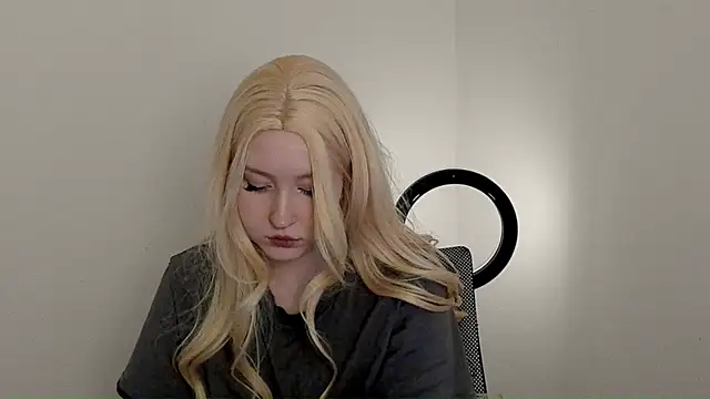 Stella MoonLight online show from December 20, 4:36 pm