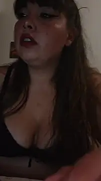 Snapshot of Florazaira2 chatting on December 18, 8:15 pm Florazaira2 online show from December 18, 8:15 pm