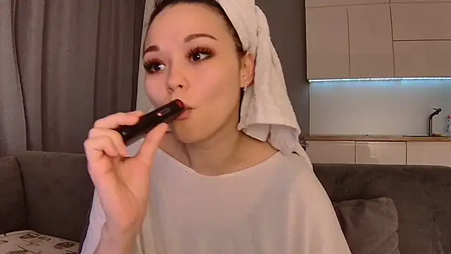 Snapshot of janeLoveSweetHeart chatting on April 2, 6:16 pm janeLoveSweetHeart online show from April 2, 6:16 pm