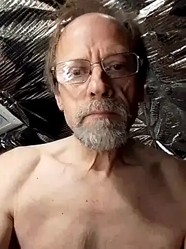 Snapshot of Quebec46 chatting on December 17, 4:24 pm Quebec46 online show from December 17, 4:24 pm