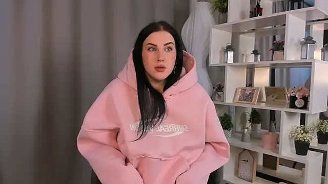 Snapshot of EvonVang chatting on December 15, 1:48 pm EvonVang online show from December 15, 1:48 pm