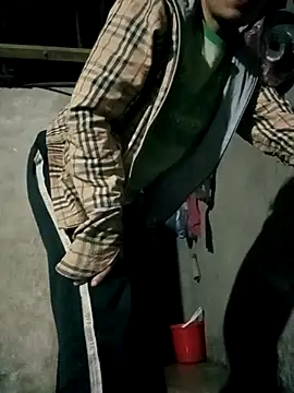 Snapshot of Andrea-688 chatting on December 15, 9:52 pm Andrea-688 online show from December 15, 9:52 pm