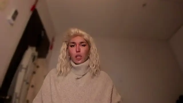 Snapshot of mxshemale_ladyboy chatting on November 2, 3:47 pm mxshemale ladyboy online show from November 2, 3:47 pm