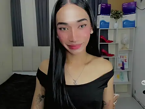 Snapshot of BigCockKhyla chatting on December 17, 8:26 pm BigCockKhyla online show from December 17, 8:26 pm