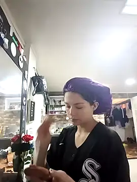 Snapshot of MapeDiamond chatting on February 25, 11:53 am MapeDiamond online show from February 25, 11:53 am