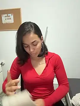 MiaMorenoo online show from January 13, 4:01 pm