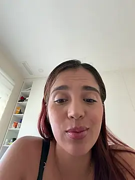 lara beker online show from April 27, 3:32 pm