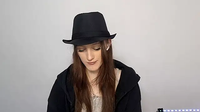 LisaBoddy online show from January 19, 11:03 am