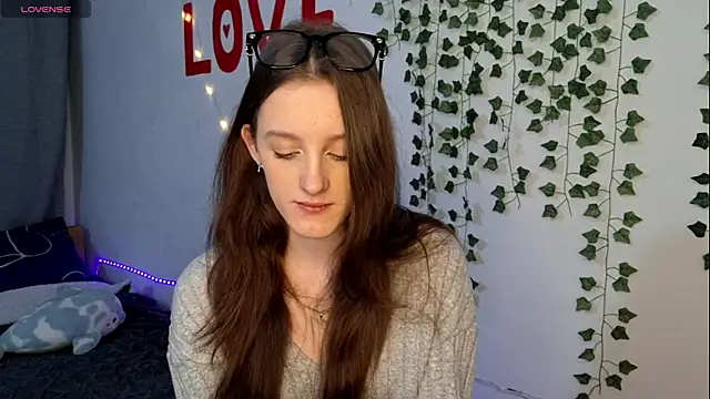 LisaBoddy online show from April 5, 3:42 pm