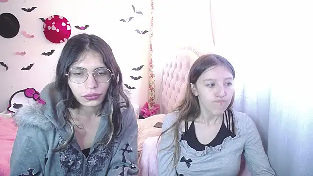 Briar y Blair online show from March 16, 2:21 pm