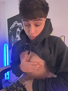 lian fooxx online show from April 1, 4:13 am