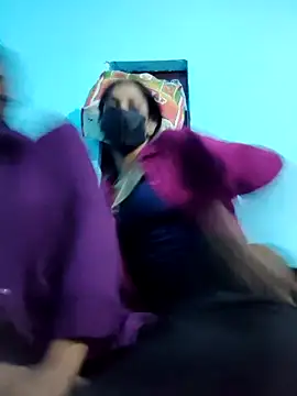 Snapshot of Aaradhya-Rani chatting on December 19, 11:50 am Aaradhya-Rani online show from December 19, 11:50 am