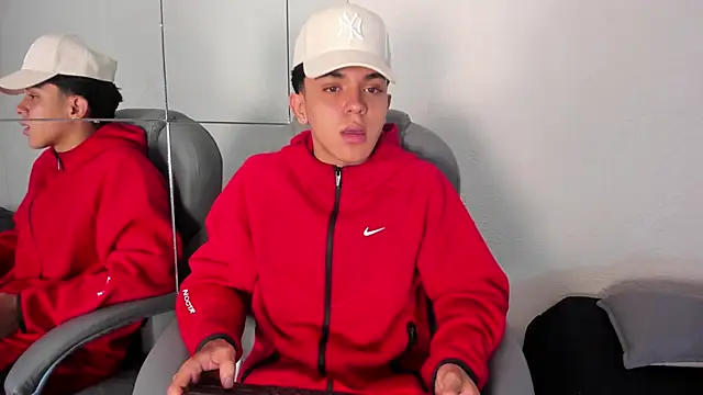  TaylorBlack online show from April 13, 11:37 am