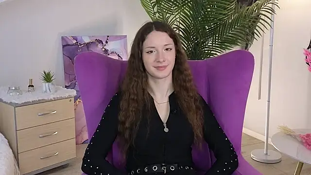 Snapshot of KarmenRasey chatting on December 16, 2:44 pm KarmenRasey online show from December 16, 2:44 pm