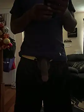 daddydarkskindikk online show from June 2, 12:18 pm
