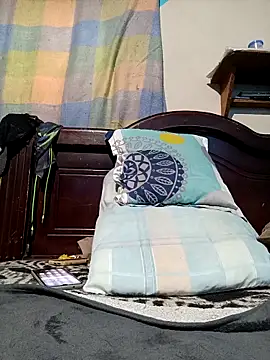 Snapshot of santhiago19 chatting on February 13, 12:56 pm santhiago19 online show from February 13, 12:56 pm