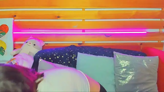 Mary Bryantt online show from February 28, 1:17 am