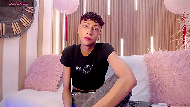 Snapshot of Owen_JP chatting on January 10, 1:35 pm Owen JP online show from January 10, 1:35 pm