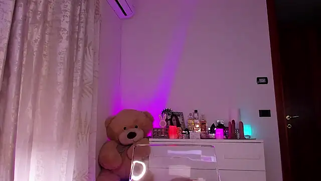 DakotaDaimon online show from January 15, 8:41 am