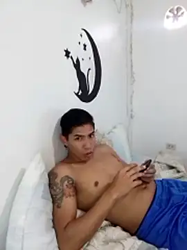 LolaAndBugs  online show from January 15, 8:12 pm