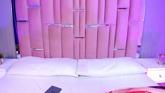 Saory    online show from January 8, 10:45 pm