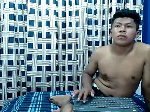 Snapshot of toomixxx chatting on March 4, 7:58 am toomixxx online show from March 4, 7:58 am