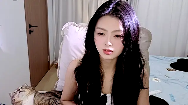 Koikoi    online show from February 1, 11:31 am