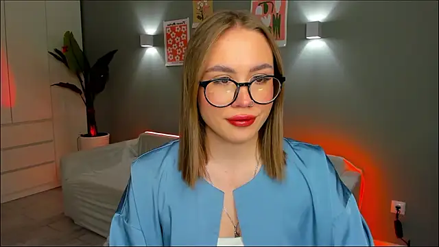 Snapshot of Aurelia_Voss chatting on January 14, 8:03 pm Aurelia Voss online show from January 14, 8:03 pm