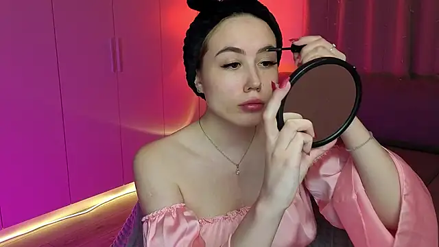 Snapshot of Aurelia_Voss chatting on February 21, 5:52 am Aurelia Voss online show from February 21, 5:52 am