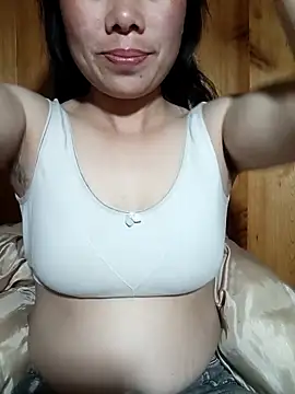 Chloe-ee online show from February 9, 9:57 am