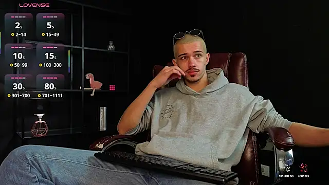 KaydenDrew online show from March 27, 5:24 am