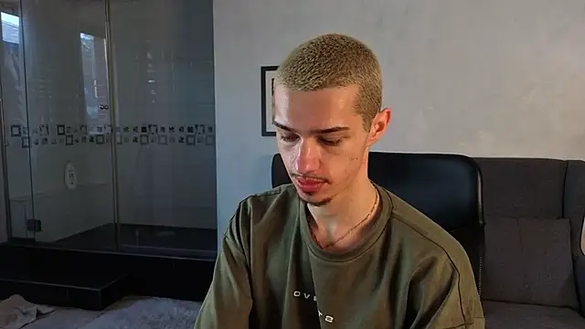 KaydenDrew online show from April 6, 4:32 am