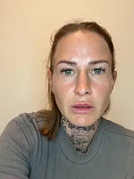 Klarry69 online show from April 10, 8:02 pm