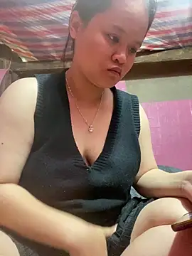 Snapshot of Thanhhuyen001 chatting on December 21, 5:14 am Thanhhuyen001 online show from December 21, 5:14 am