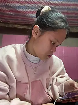 Snapshot of Thanhhuyen001 chatting on February 10, 7:56 am Thanhhuyen001 online show from February 10, 7:56 am