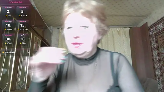 Snapshot of Casey_peach chatting on February 8, 2:48 am Casey peach online show from February 8, 2:48 am