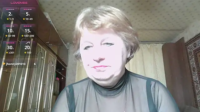 Snapshot of Casey_peach chatting on February 15, 4:53 am Casey peach online show from February 15, 4:53 am