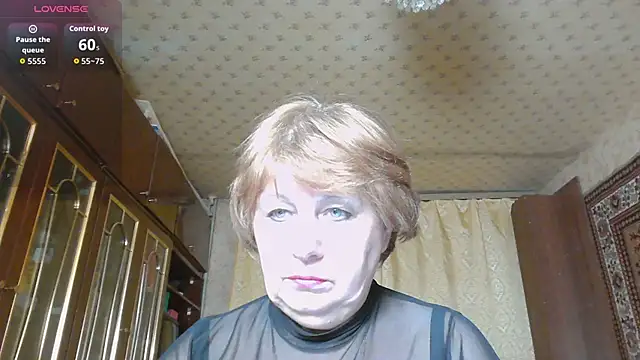 Snapshot of Casey_peach chatting on February 17, 5:19 pm Casey peach online show from February 17, 5:19 pm