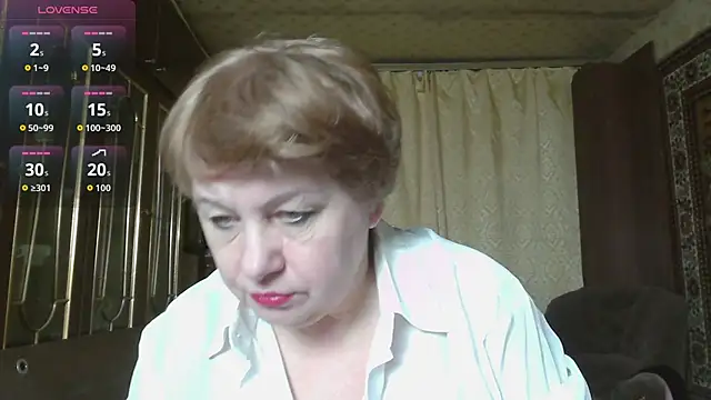 Snapshot of Casey_peach chatting on February 28, 3:40 am Casey peach online show from February 28, 3:40 am