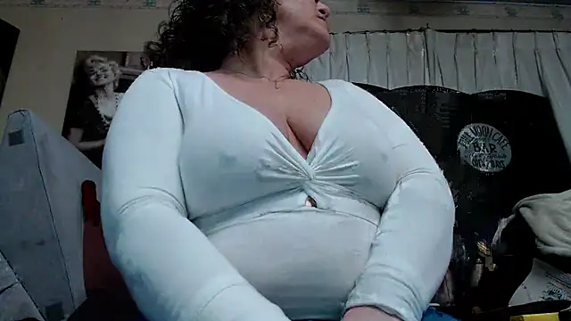 Snapshot of PrurientKitty chatting on March 23, 5:54 am PrurientKitty online show from March 23, 5:54 am