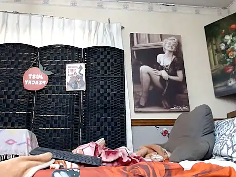 Snapshot of PrurientKitty chatting on September 8, 11:59 pm PrurientKitty online show from September 8, 11:59 pm