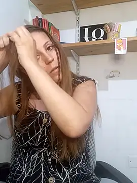 Snapshot of SofiEsteves chatting on February 2, 4:17 pm SofiEsteves online show from February 2, 4:17 pm