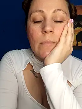 Snapshot of SofiEsteves chatting on June 28, 5:52 pm SofiEsteves online show from June 28, 5:52 pm