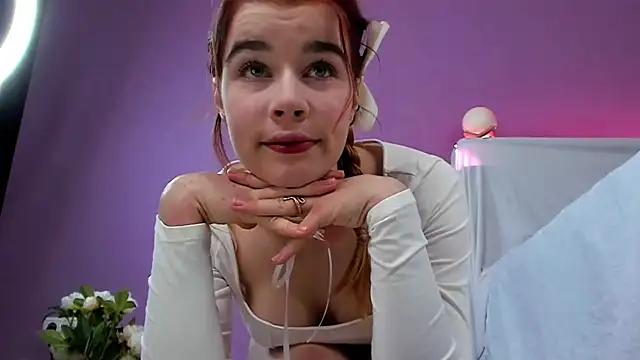 EilinWood online show from December 21, 2:13 pm