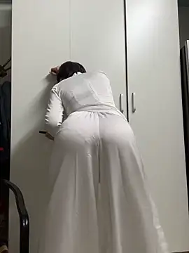 bi biii online show from April 2, 1:47 am