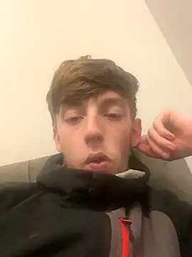 Snapshot of hungdomlad chatting on December 16, 5:18 pm hungdomlad online show from December 16, 5:18 pm