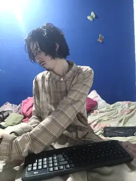 sk8-boy online show from March 25, 11:22 pm